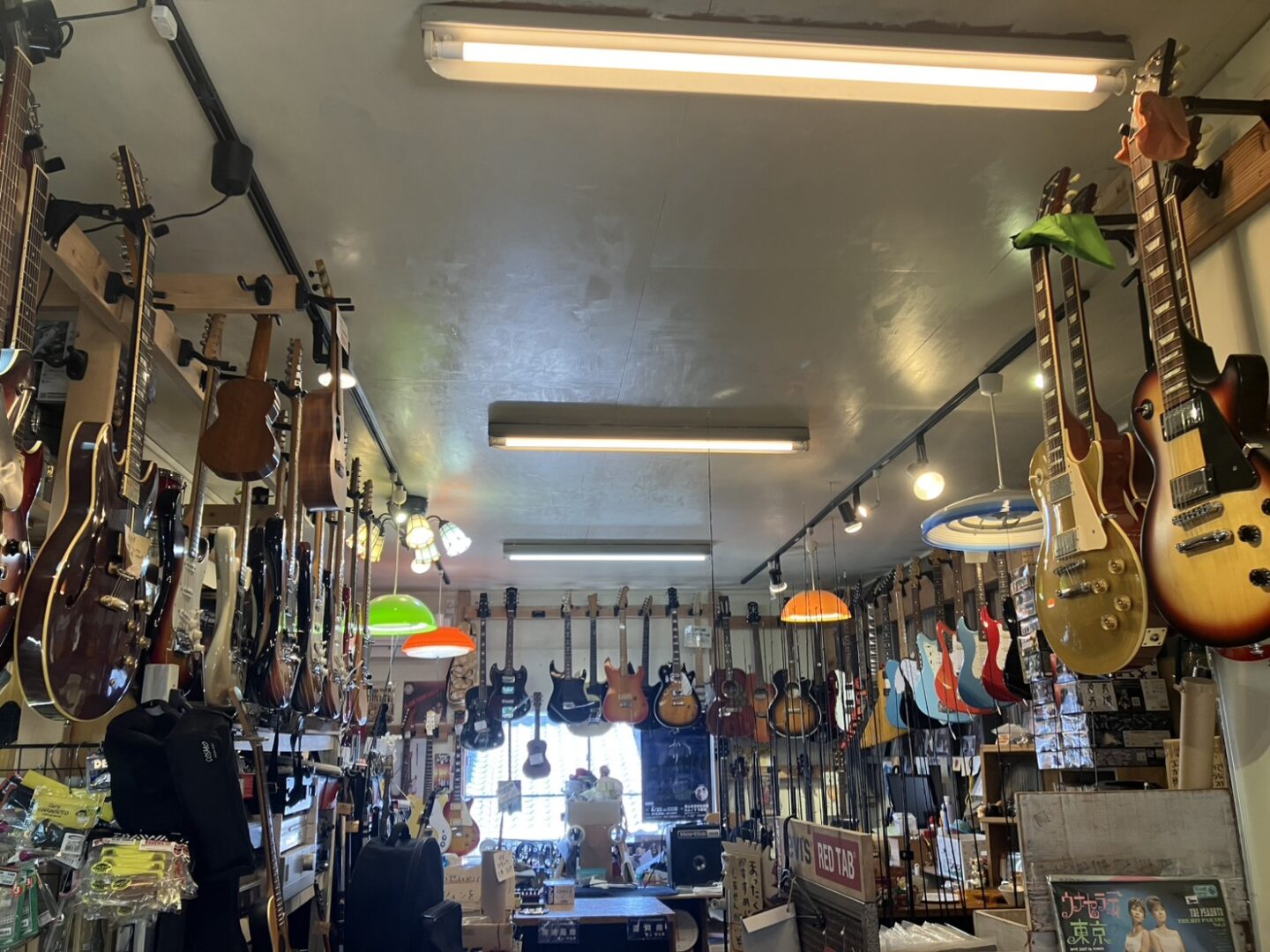 ギター・ベース買取｜岡山の不用品買取＆販売「わたし雑貨店」